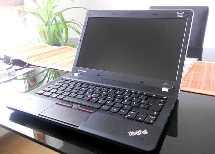 laptop-4-jutaan-spek-tinggi-ram-4gb-lenovo-thinkpad-edge