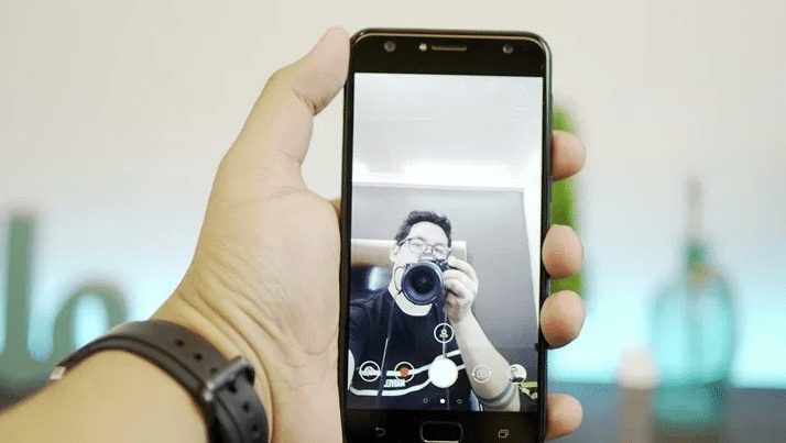 15 HP  Kamera Selfie Terbaik dengan Harga  Murah Berita 