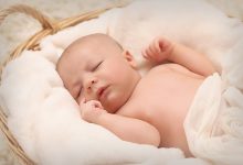 Cara Mengatasi Biang Keringat pada Bayi