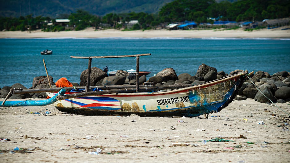 Pulau Manakah yang Paling Padat Penduduknya di Indonesia