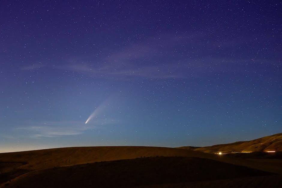 apa perbedaan meteor meteorit dan meteorit jelaskan