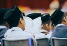 orang yg menyekutukan allah disebut
