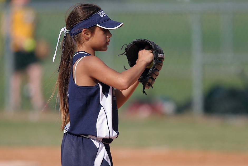 waktu yang digunakan dalam permainan softball disebut