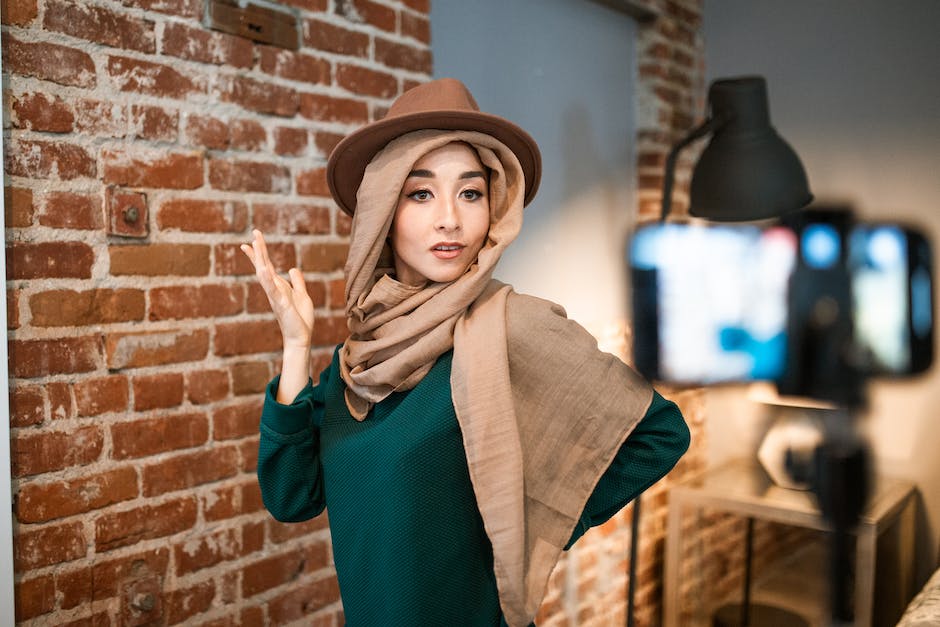 9 Pilihan Outfit Santai Olahraga Wanita dengan Hijab