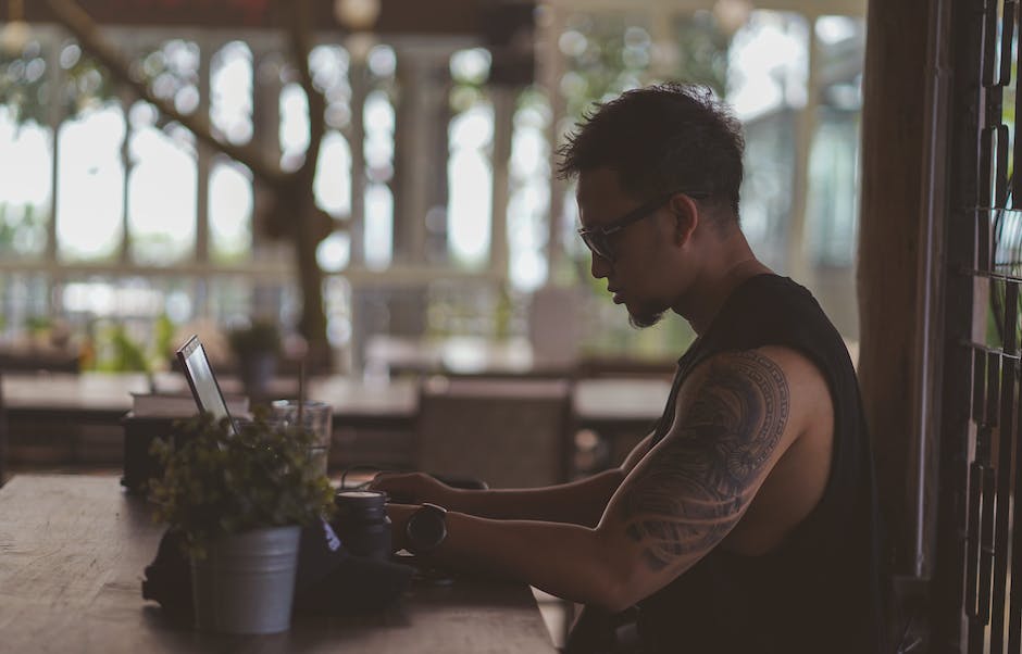 Panduan Praktis dan Efisien untuk Mengunduh Aplikasi di Laptop