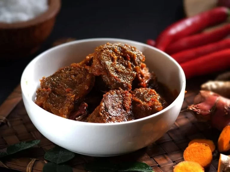 Mengapa Rendang Kaya Lemak?