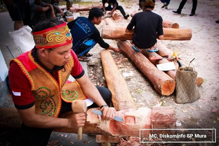 Refleksi Kekayaan Budaya Lewat Seni Patung Primitif